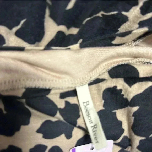 Beeson  River Dress - Picture 5 of 5